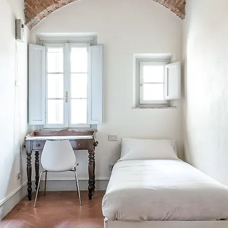 Hostly-maison Le Vettovaglie-historical Center Apartment